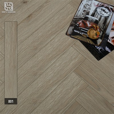 Llawr Asgwrn Penwaig Laminedig Derw